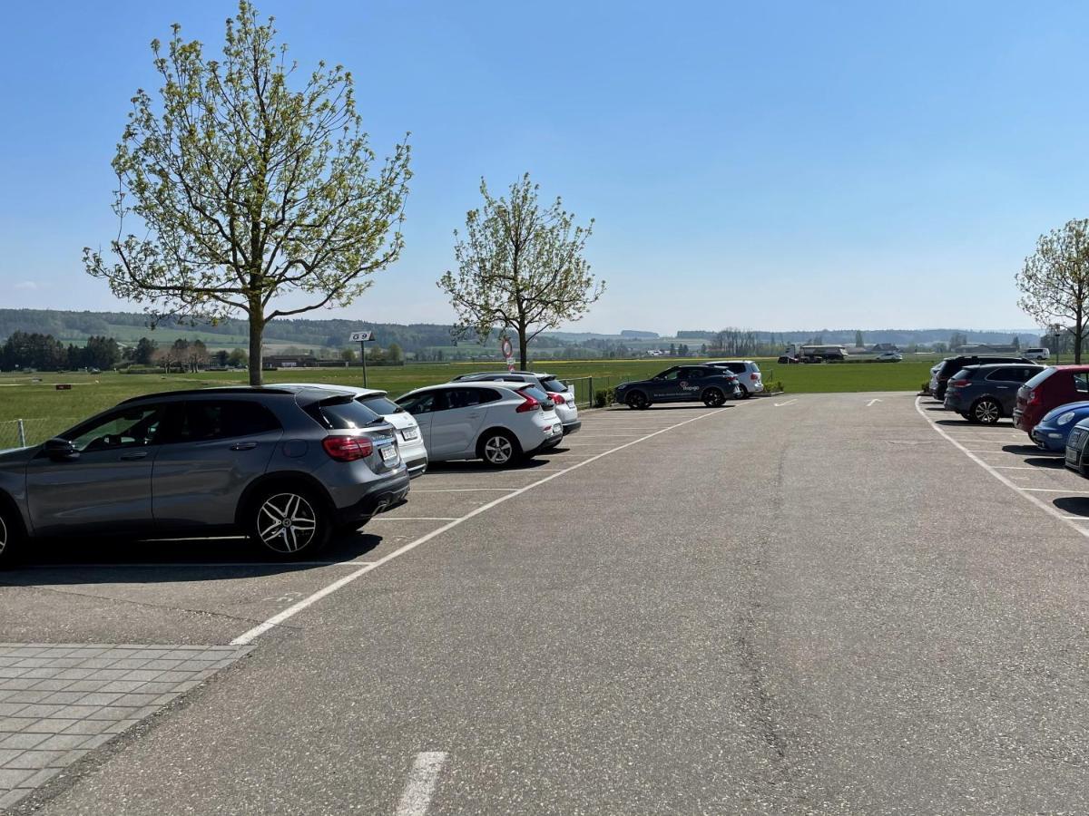 Airporthotel Grenchen Bagian luar foto